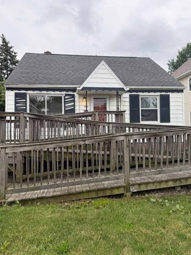 Building Photo - 3bd Single Euclid Cash Pay/Section 8