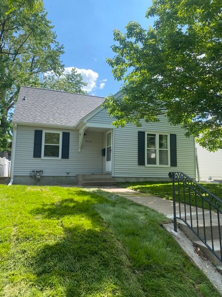 Primary Photo - 5733 23rd Ave S
