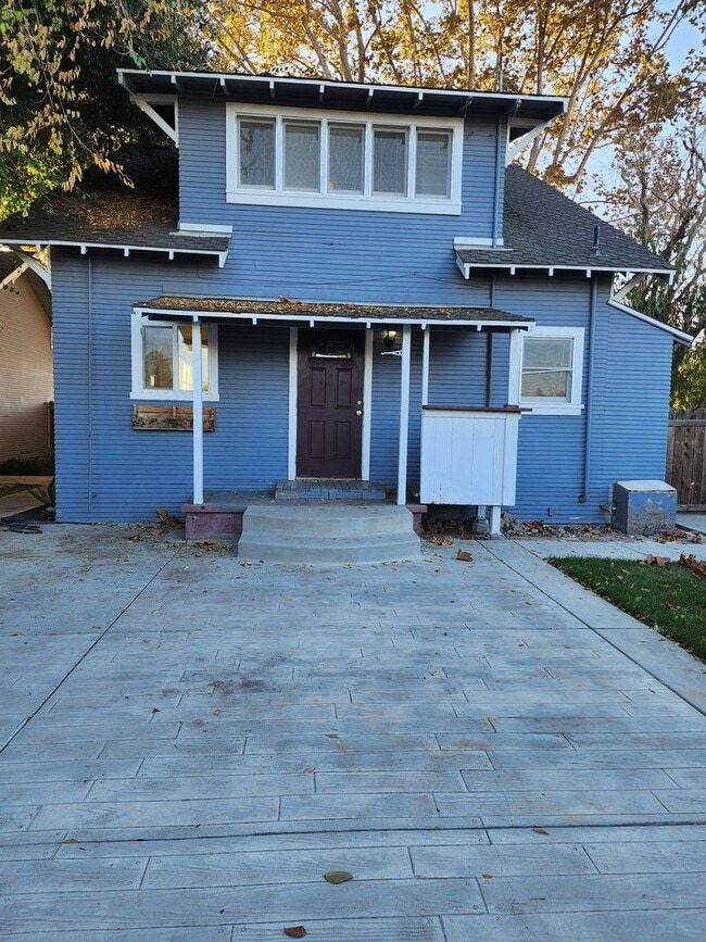 Building Photo - 2616 Colorado Ave