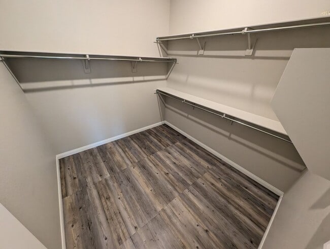 Building Photo - 11531 Great Bahama Way