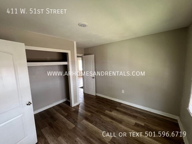 Building Photo - 411 W 51st St