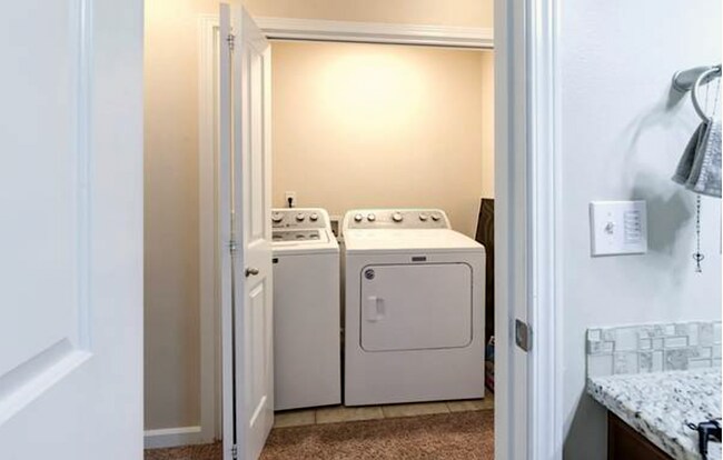 Washer and Dryer in unit - 9270 SE Caruthers St