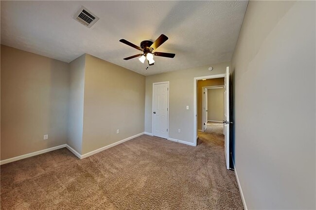 Building Photo - 1587 Casper Hill Dr