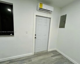 Building Photo - 555 SW 132nd Ave