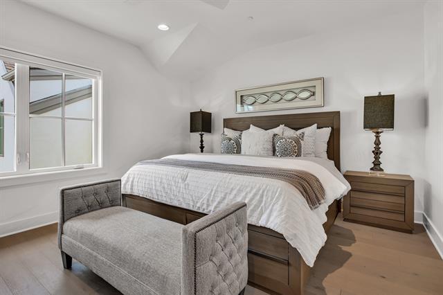 Building Photo - 4116 University Blvd