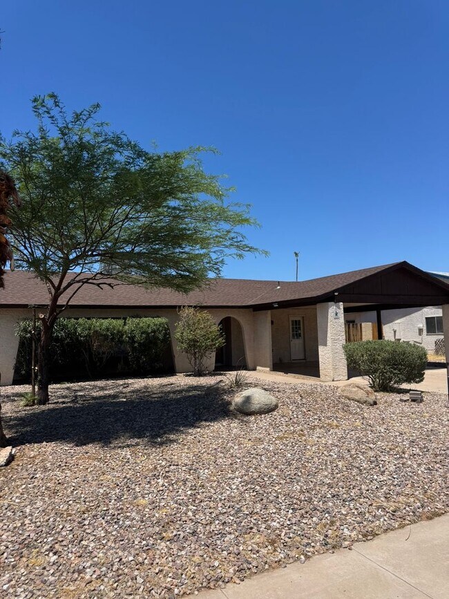 Building Photo - COMING SOON! 3 Bedroom 2 bath single family home