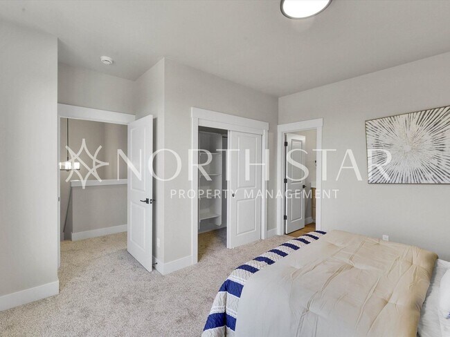 Building Photo - 8898-8898 Serenity Ter