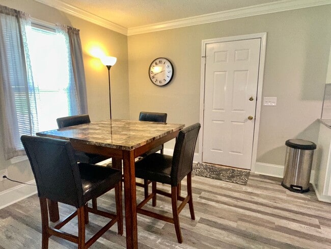 Building Photo - 1205 Furches Ave