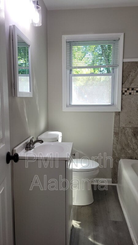 Building Photo - 3901 Newson Rd SW