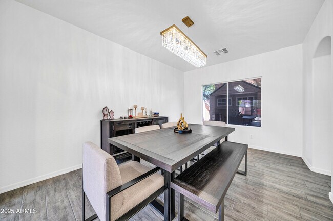 Building Photo - 7149 W Avenida Del Sol
