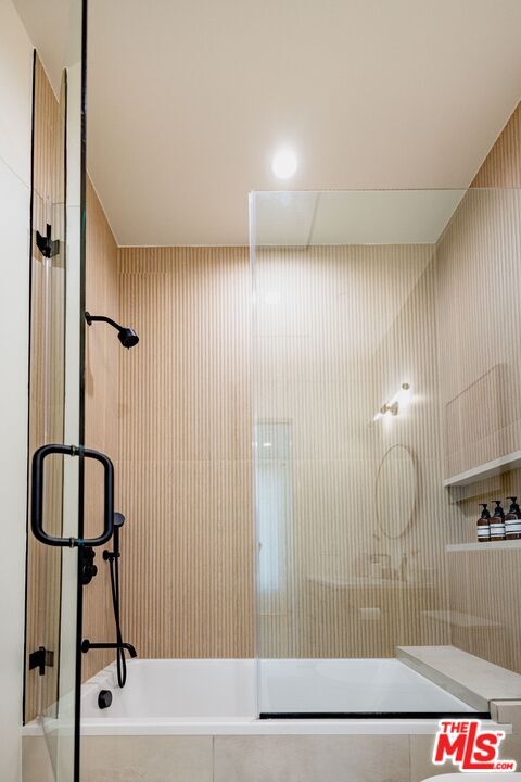 Building Photo - 4703 Saloma Ave