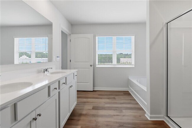 Building Photo - 56 Berryville Dr