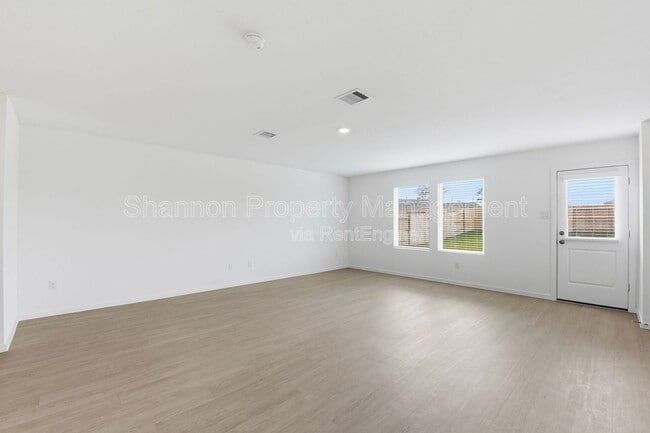 Building Photo - 316 Bush Mdw Ln