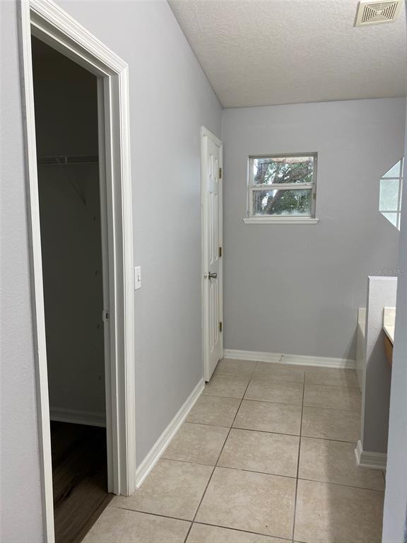 Building Photo - 2210 Nicollett Way