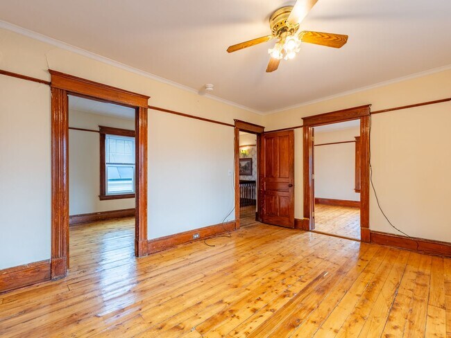 Building Photo - 17-19-19 Lafountain St