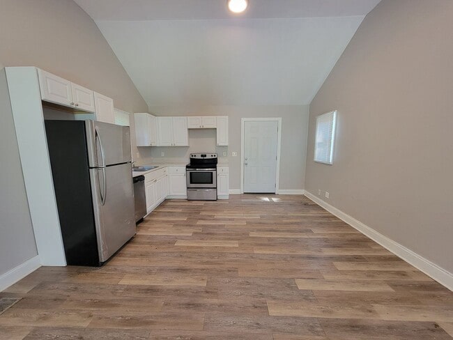 Building Photo - We Bringing Affordable Back - Intown Living - Voucher Approved!