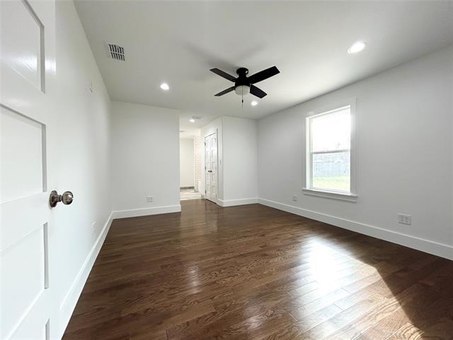 Building Photo - 102 Colorado St