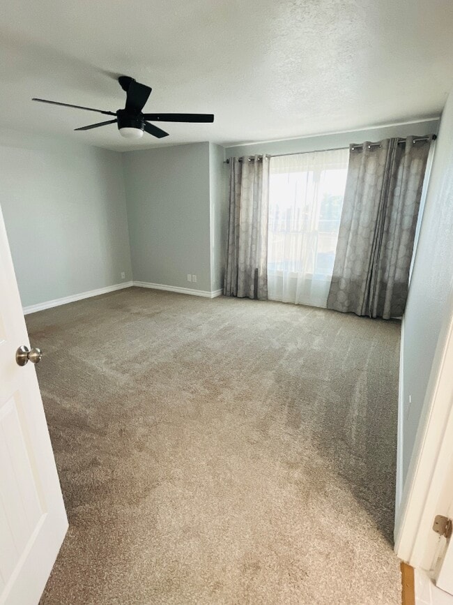 Building Photo - 6407 Los Altos Dr