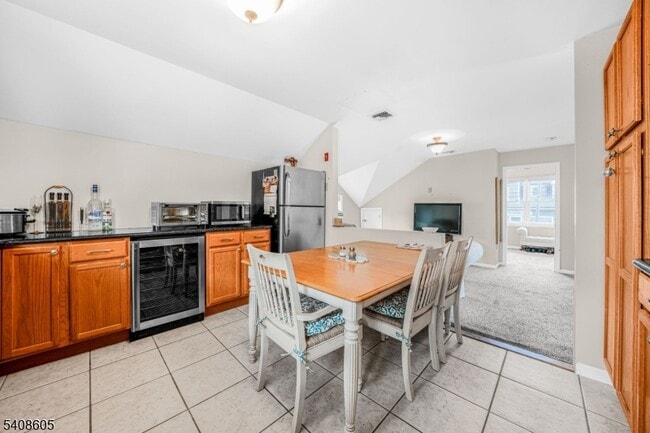 Building Photo - 12 Main Rd