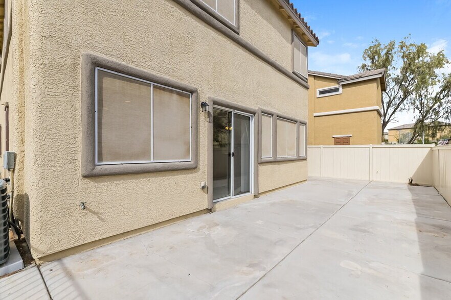 Building Photo - 1931 Sundown Canyon Dr