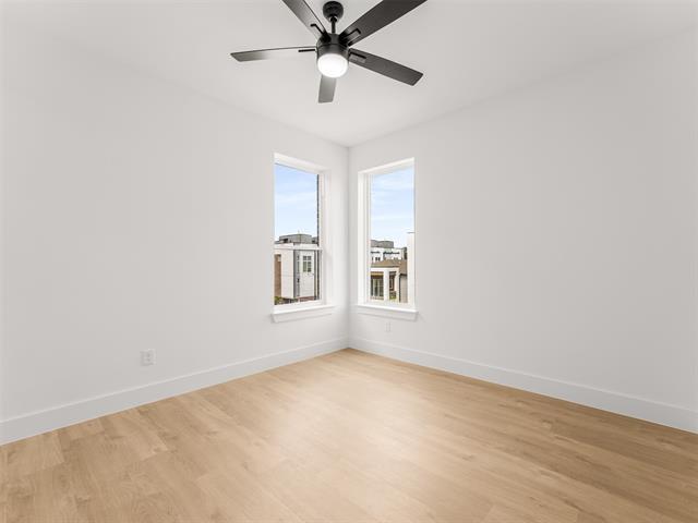 Building Photo - 2019 N Prairie Ave