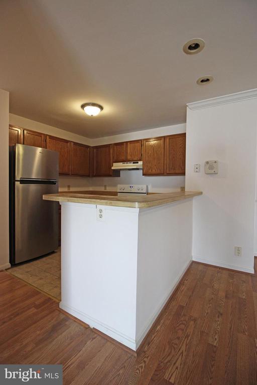 Building Photo - 102 Chesterfield Ln