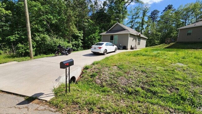 Primary Photo - 4560 Ben Milam Rd