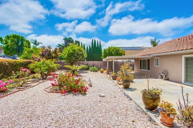 Building Photo - Single Story Oceanside Home Available July...