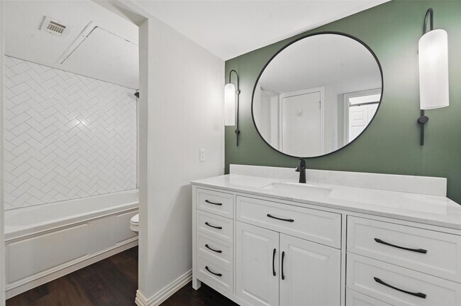 Building Photo - 15151 Berry Trail