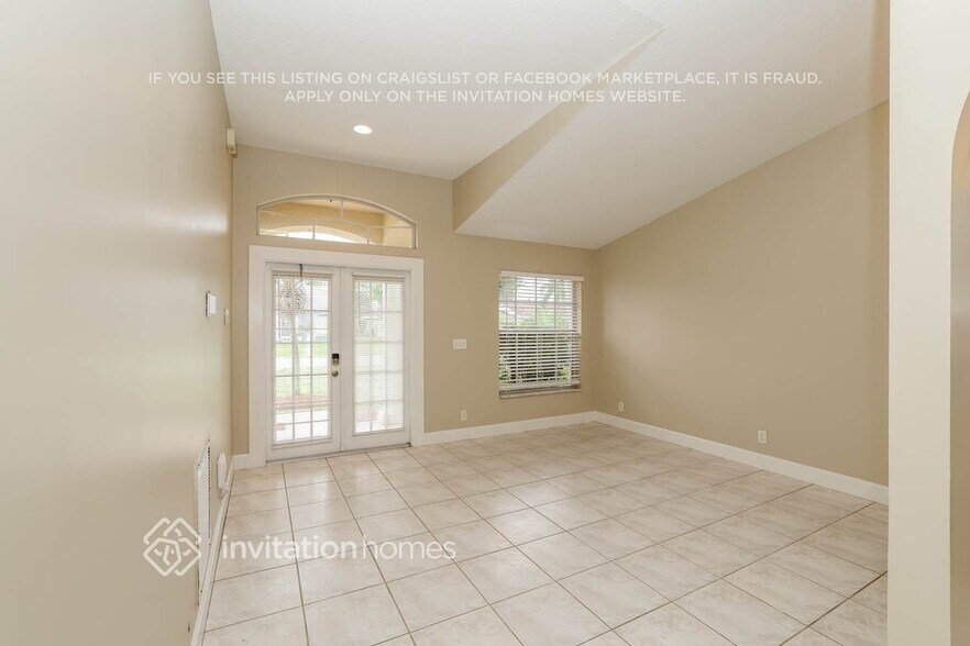 Building Photo - 6067 Ungerer St