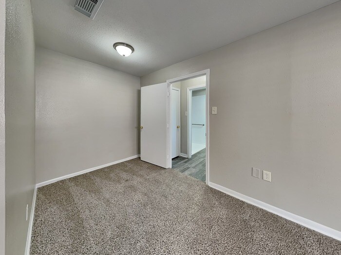 Building Photo - 2307 Romayor Ct