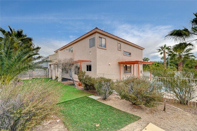 Building Photo - 6586 W Diablo Dr