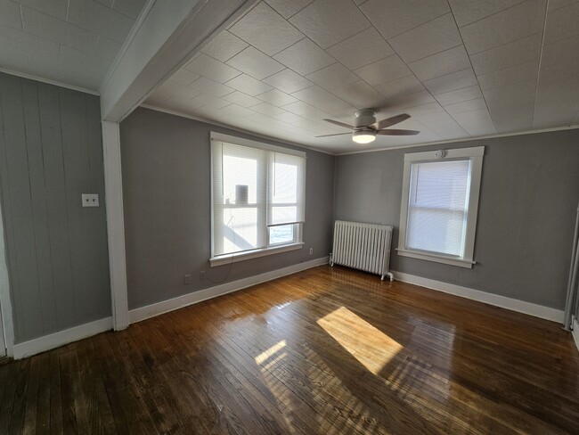 Building Photo - 214 2nd St SW