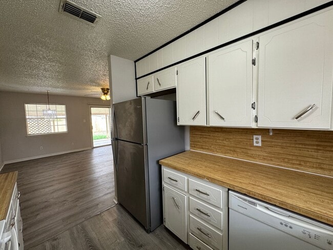 Building Photo - 3-Bedroom House for Rent in Killeen