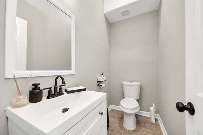 Building Photo - 7963 Birmingham St