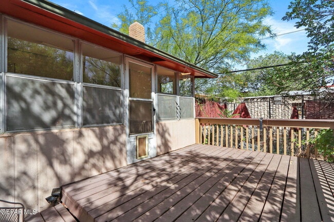 Building Photo - 2709 N Florence St