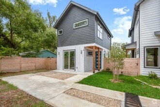 Building Photo - 5305 Ledesma Rd