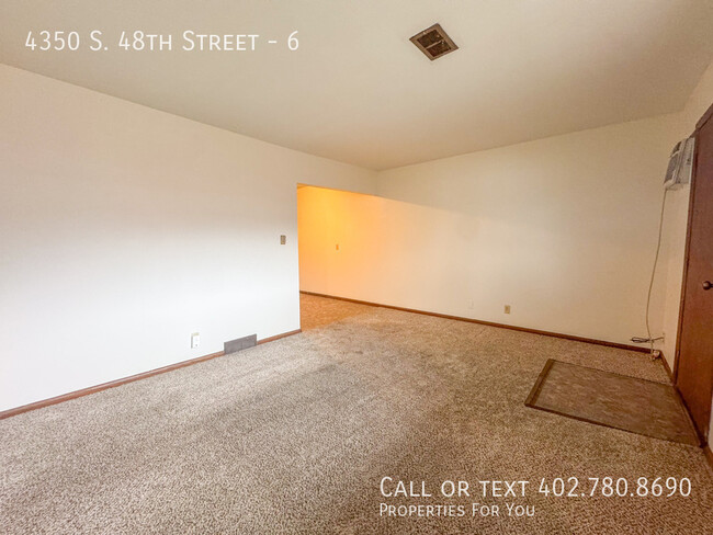 Building Photo - 1 Bedroom Near Union College!