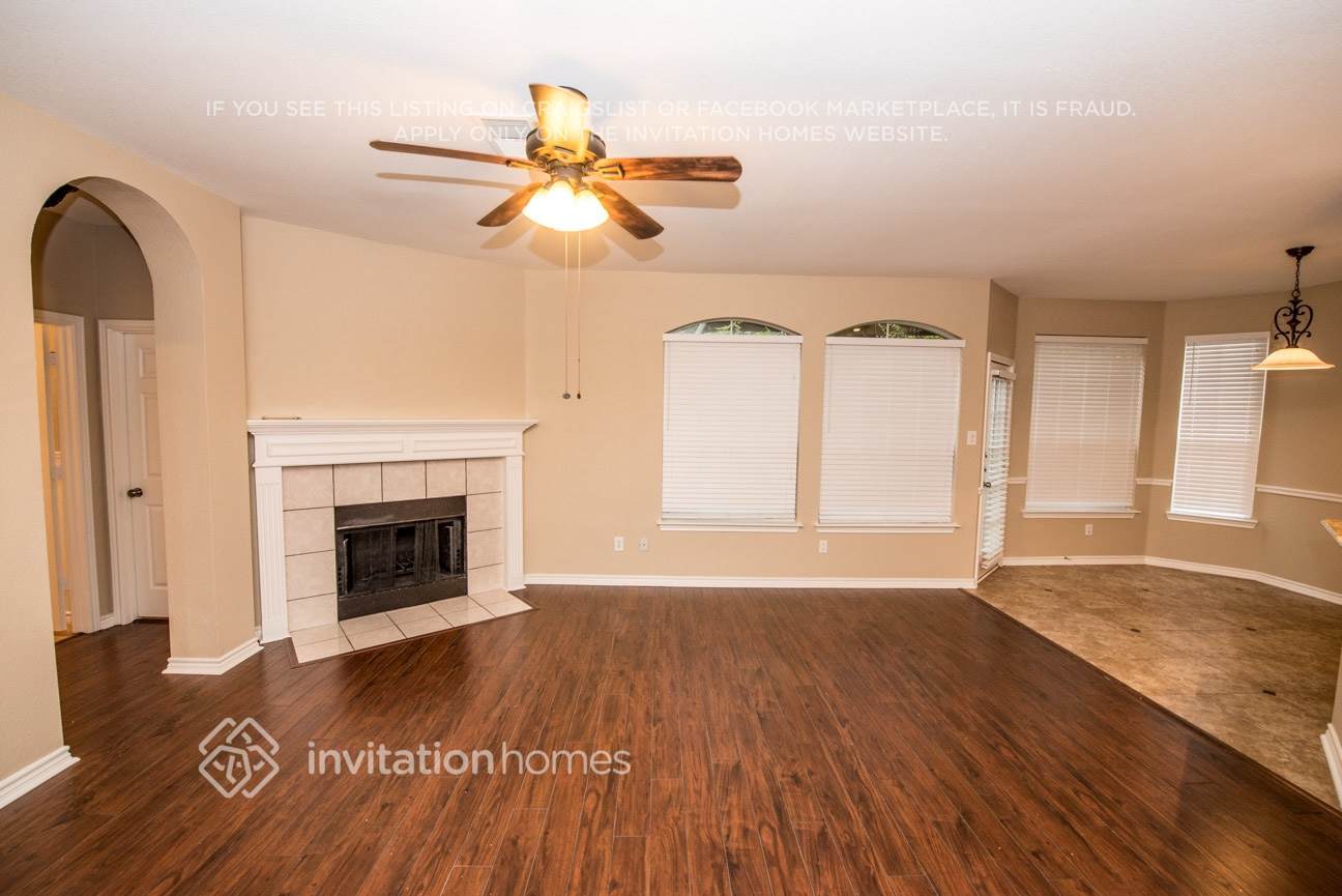 Building Photo - 1621 Churchill Ln