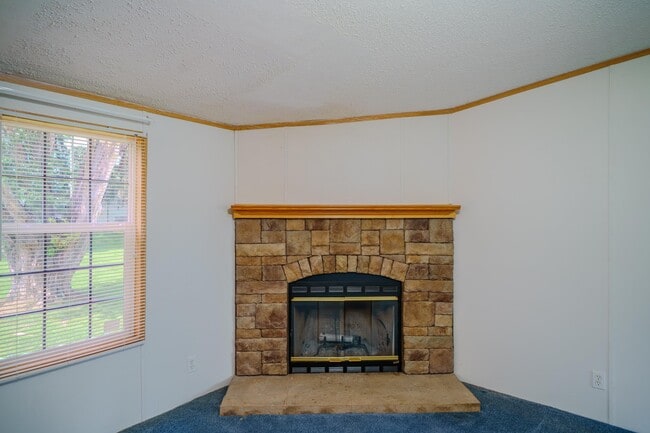 Building Photo - 2174 Clover Hill Rd