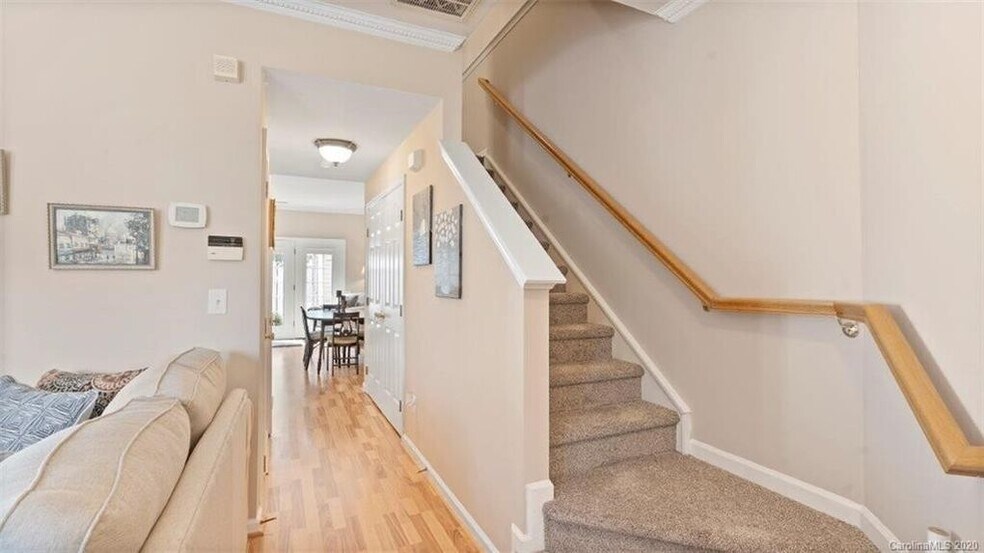 Building Photo - 18651 Shawnee Ridge Rd