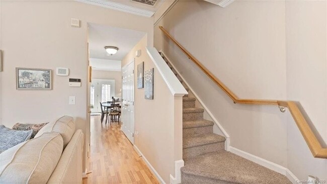 Building Photo - 18651 Shawnee Ridge Rd