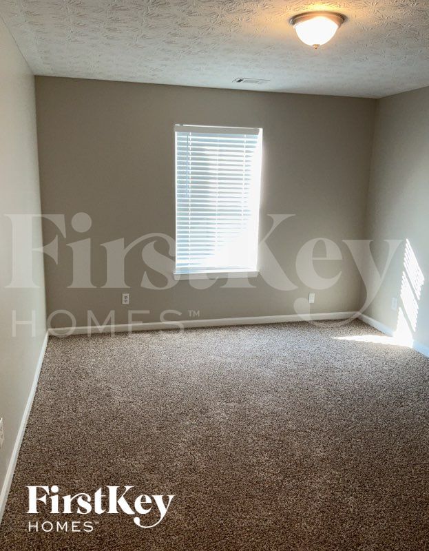 Building Photo - 738 Baskins Cir