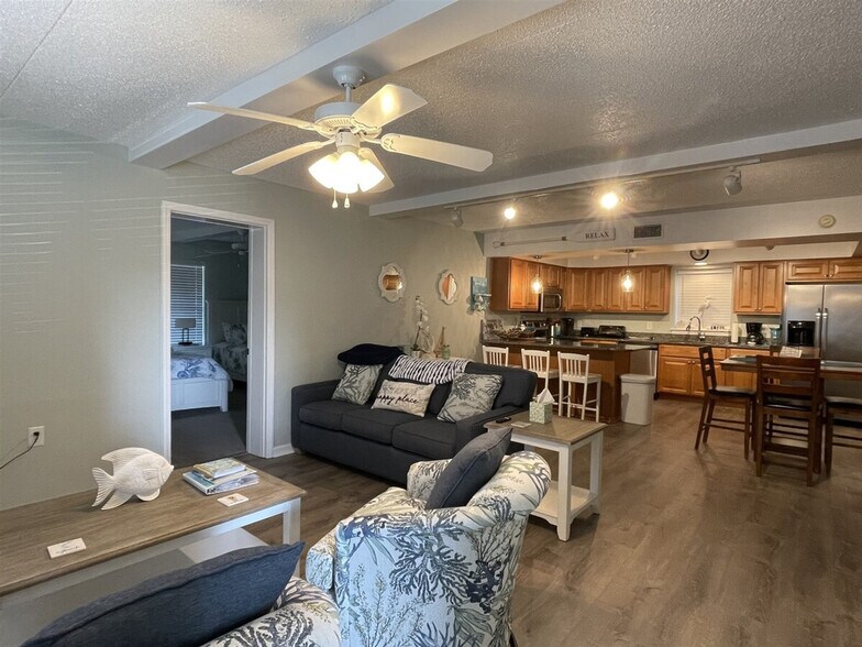 Building Photo - 57211 Atlantic View Dr