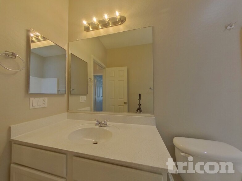 Building Photo - 17731 W Banff Ln