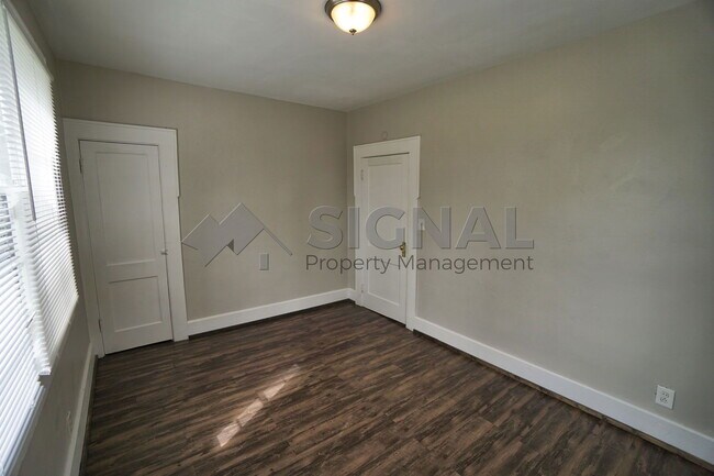 Building Photo - 1785 Steiner Ave SW