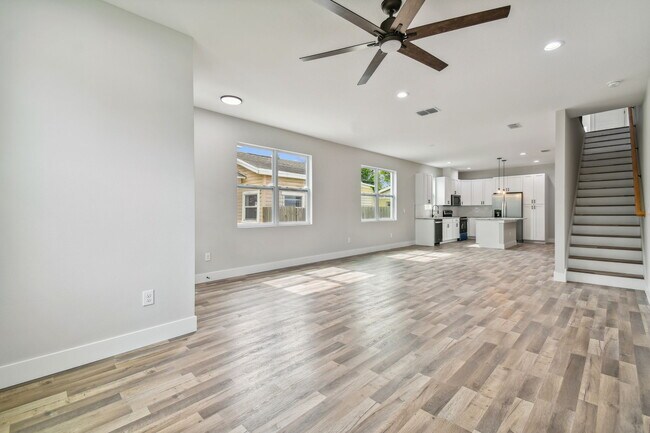 Building Photo - 2840 1st Ave S