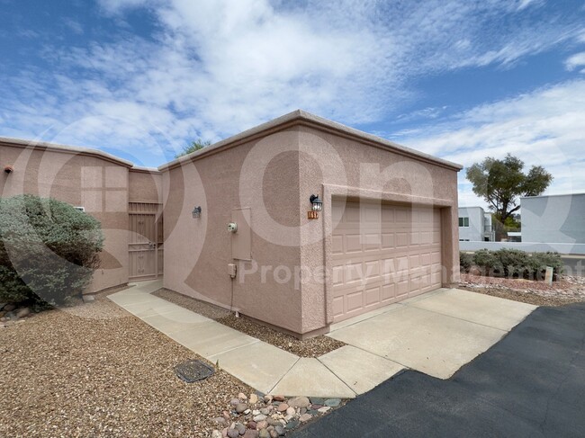 Building Photo - 1697 N Rio Yaqui
