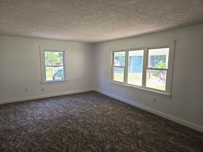 Building Photo - Cozy 2 bed/1 bath single-family home