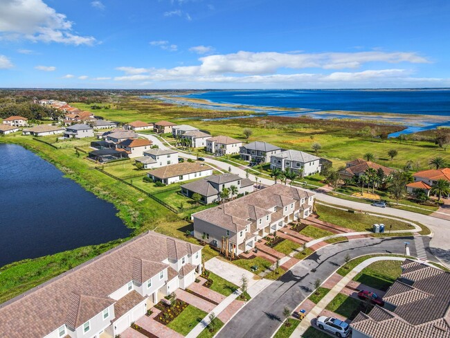 Building Photo - AVAILABLE NOW! 3/2.5 Townhome For Rent in Bellalago!